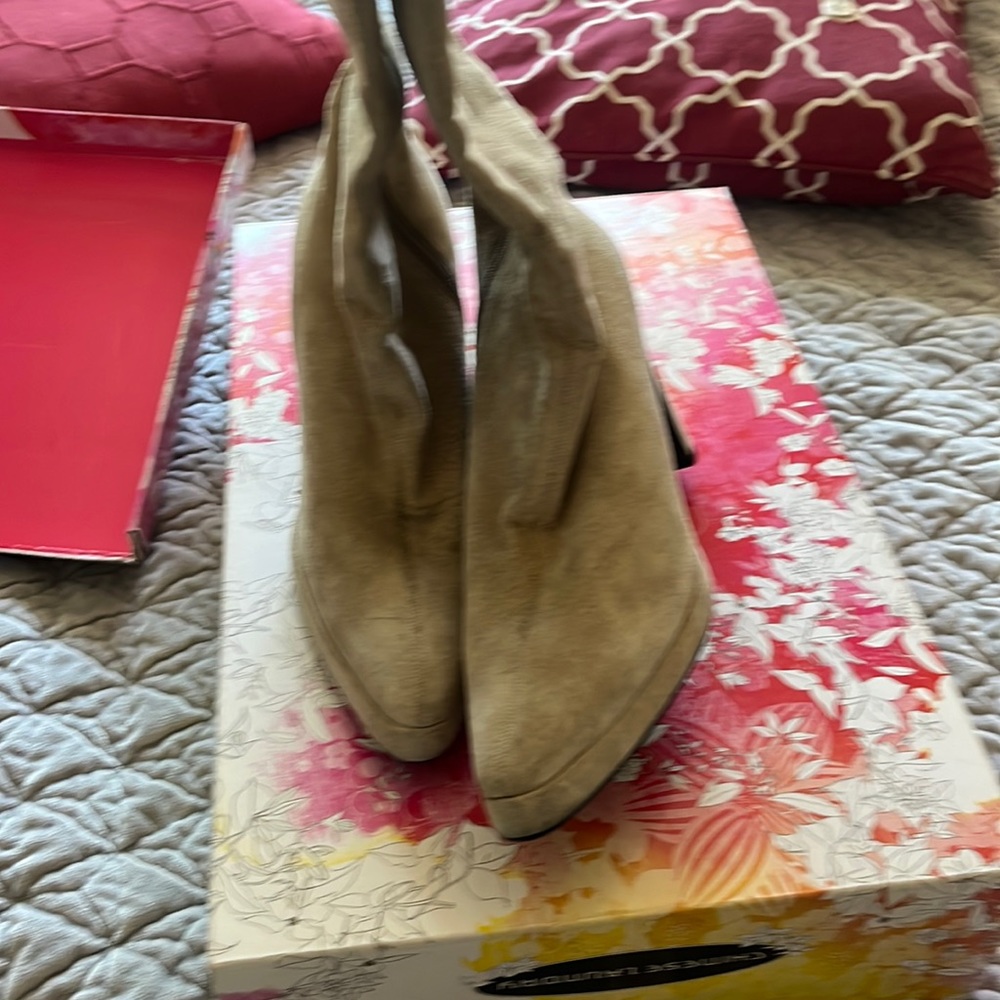 Hi tan suede boots
